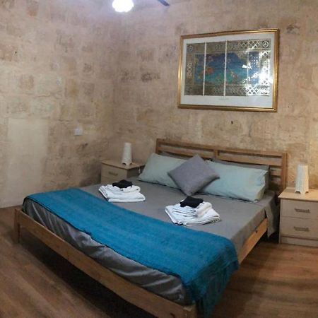 Floriana Cosy Townhouse Lägenhet Exteriör bild