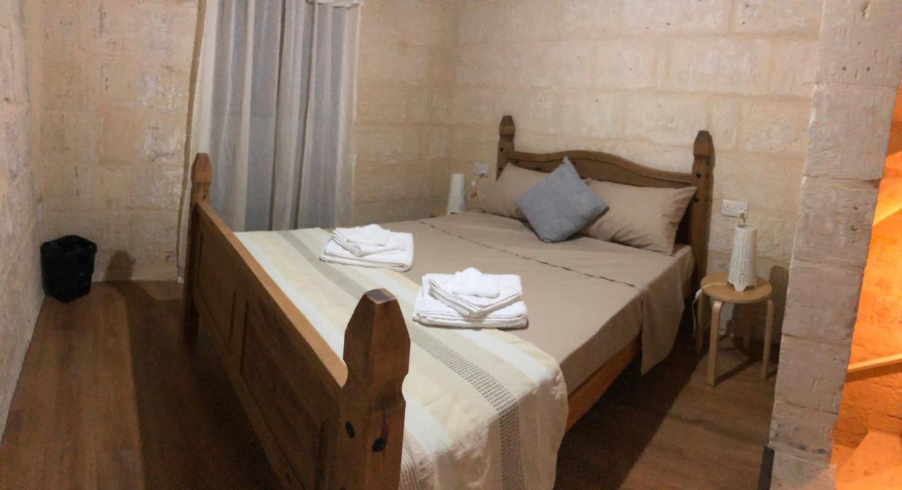 Floriana Cosy Townhouse Lägenhet Exteriör bild