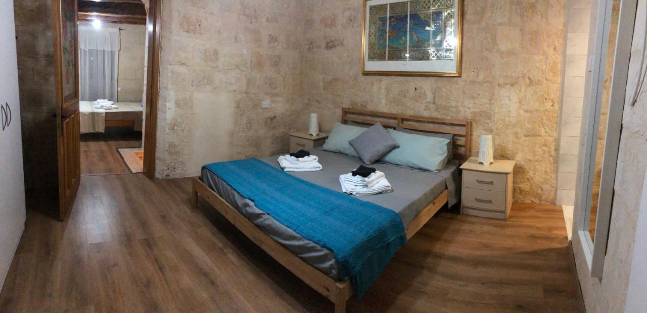 Floriana Cosy Townhouse Lägenhet Exteriör bild