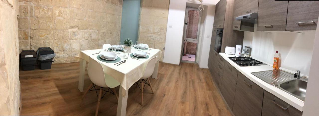 Floriana Cosy Townhouse Lägenhet Exteriör bild